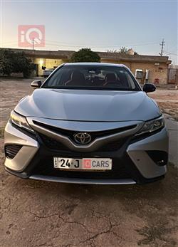 تۆیۆتا کامری